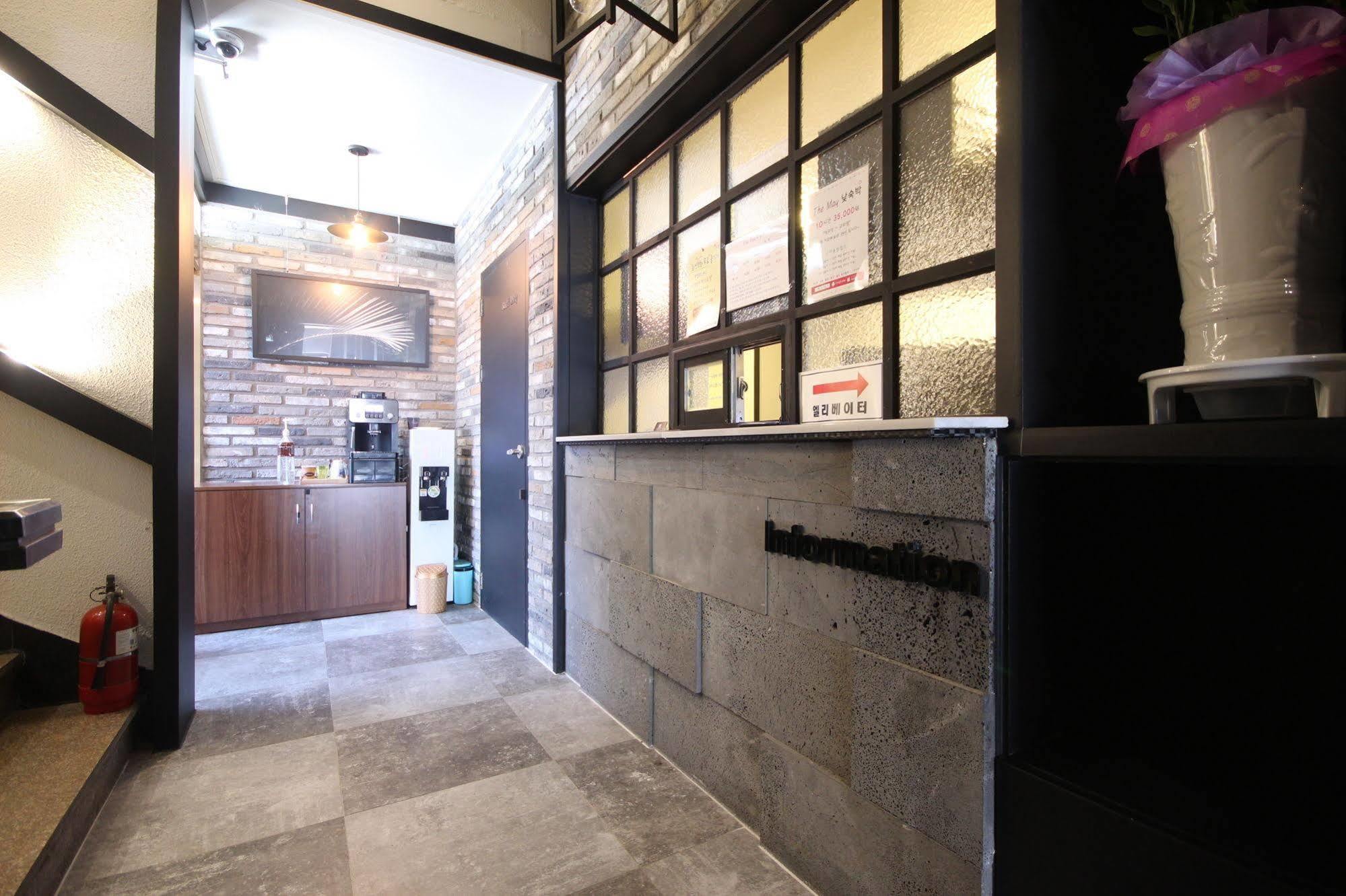 The May Hotel Busan Exterior photo
